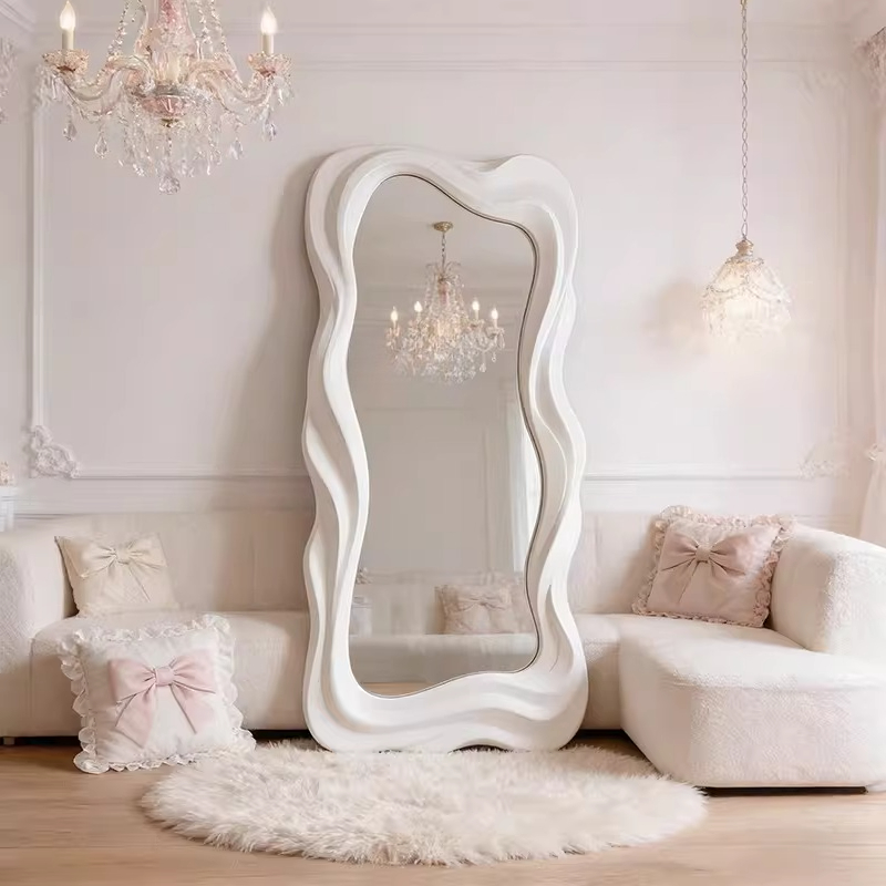 Cremefarbener Alien-Ganzkörper – Home Decor Minimalist Style Bewertung und Preis